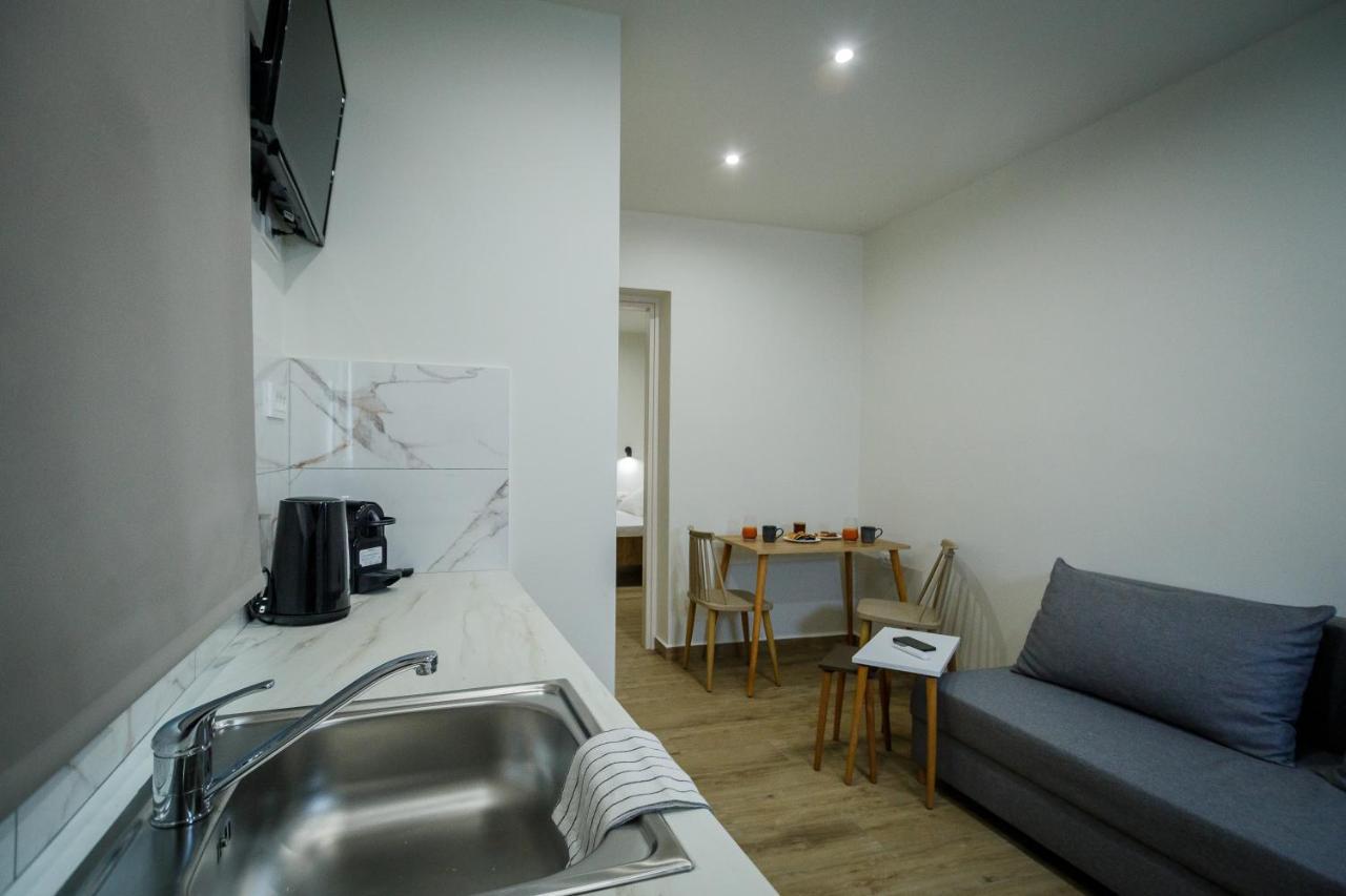 Central Corner Apts Закинтос Экстерьер фото