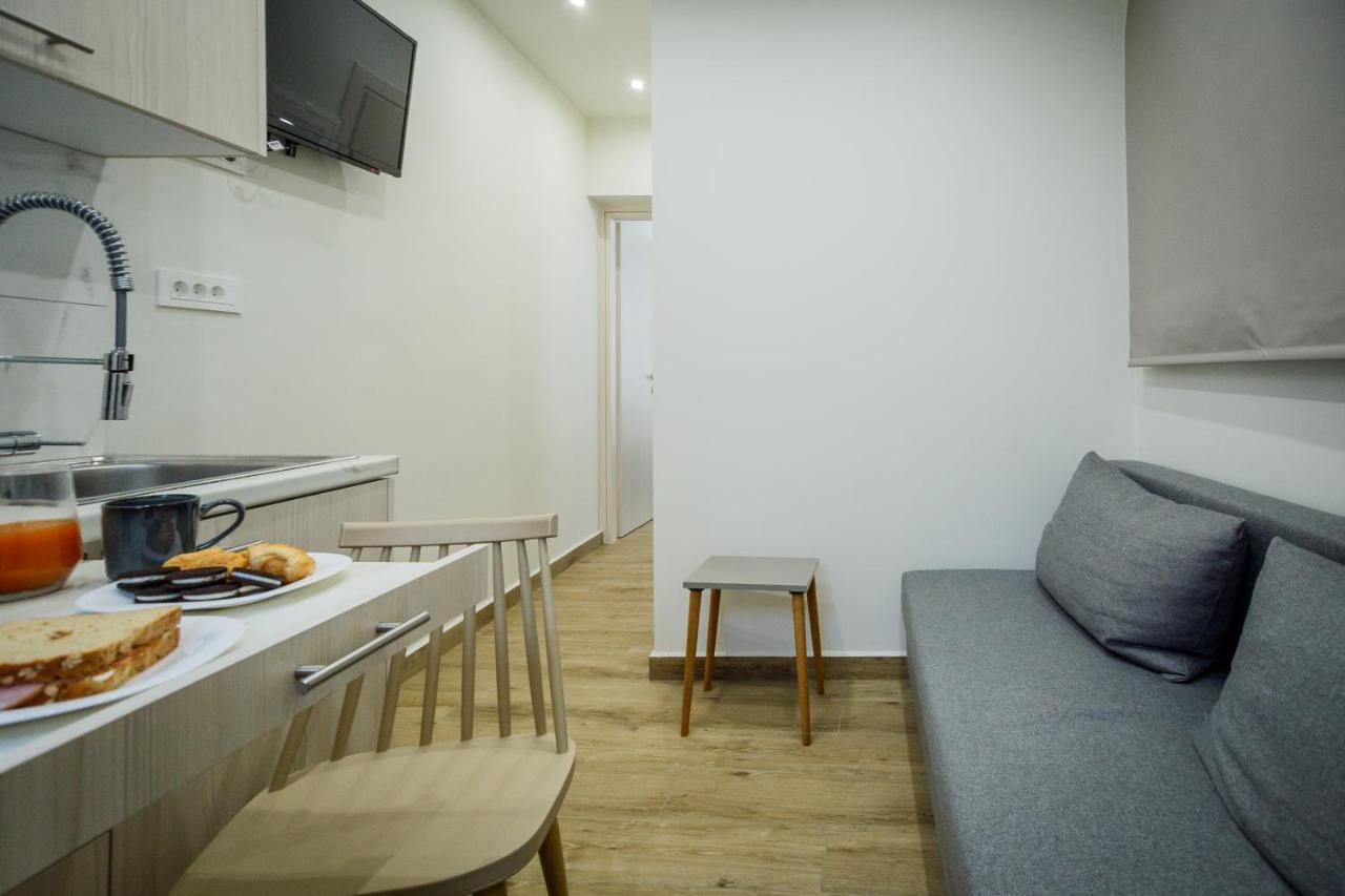 Central Corner Apts Закинтос Экстерьер фото