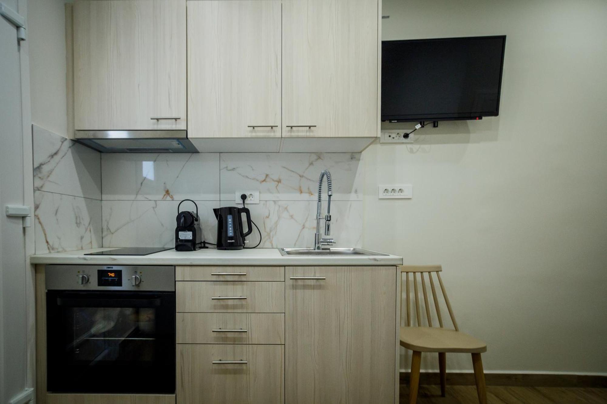 Central Corner Apts Закинтос Экстерьер фото